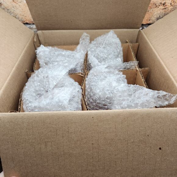 Culver Chicken Frosted Glass Set of 4 | Farmhouse Kitchen Decor - Picture 5 of 7